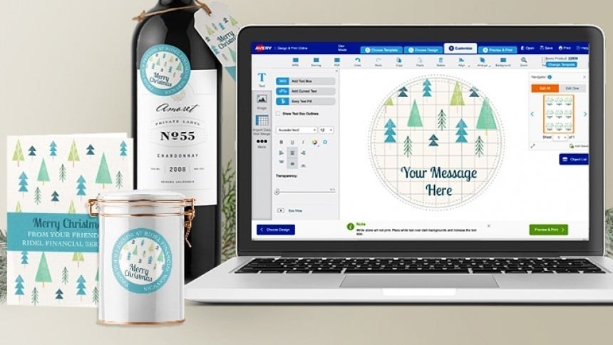 Slika prikazuje ekran z programom za oblikovanje etiket - božični motivi.