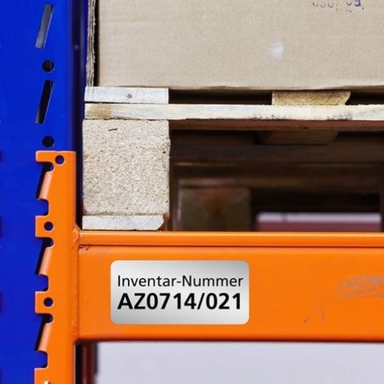 Etiketa za oznacitev inventarja na regalu