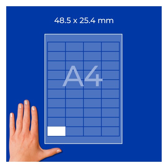 Grafika roke ob listu A4 z mrežo in dimenzijami 48,5 × 25,4 mm?