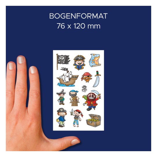 Slika prikazuje različne nalepke s piratsko temo, vključno s pirati, ladjami, zakladi in zemljevidi, prikazane poleg roke za primerjavo velikosti. Velikost je navedena kot 76 x 120 mm.