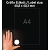 Slika prikazuje roko poleg prozorne nalepke ali lista z dimenzijami in opombo 'A4'. Ozadje je temno, kar poudarja velikost nalepke 40,8 x 40,3 mm.