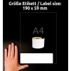Slika prikazuje roko poleg zvitka etiket na temnem ozadju. Prikazuje velikost etikete 190 x 59 mm.